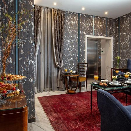 The Inn At The Spanish Steps Luxury Collection - Mario De' Fiori Suite Roma Exterior foto
