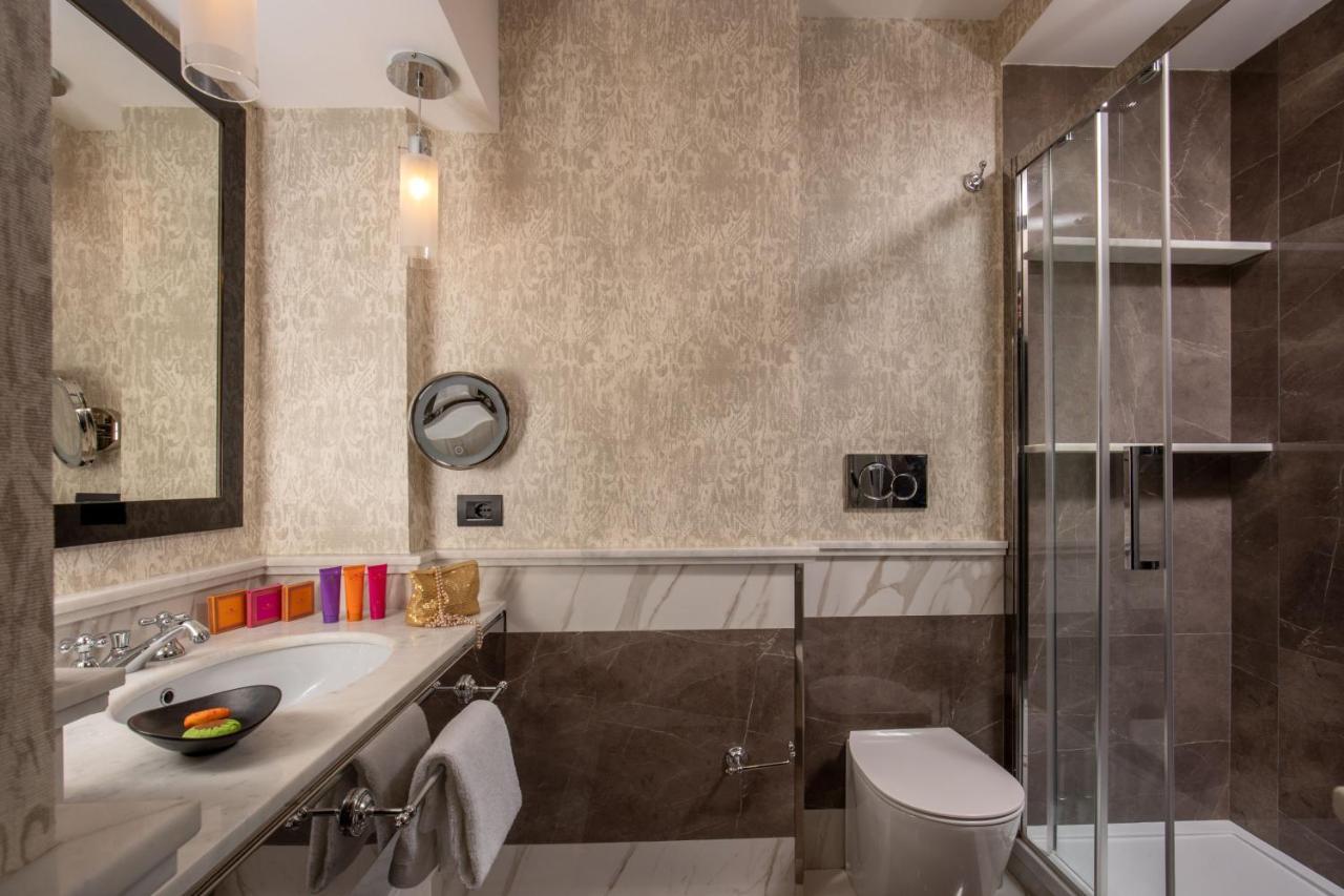 The Inn At The Spanish Steps Luxury Collection - Mario De' Fiori Suite Roma Exterior foto